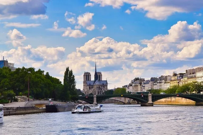 The Seine River makes Paris one of the best international destinations for Thanksgiving