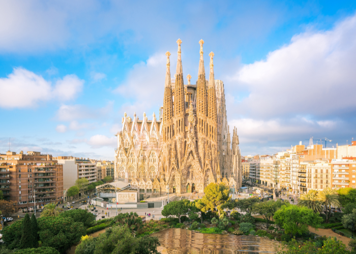 Visita Barcelona en tus vuelos directos de Puerto Rico a España