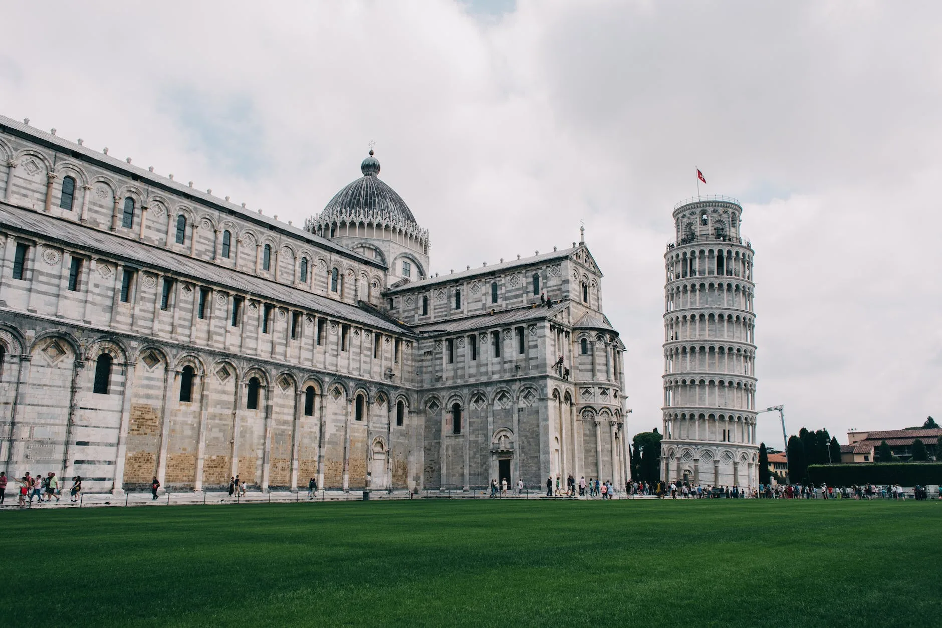 Two Weeks In Italy Itinerary: Best Italy Itinerary 14 Days 10 the famous pisa cathedral and leaning tower of pisa in italy