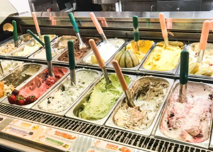 29 Things Not to Do in Italy: Avoid These Mistakes 28 gelato shop in Italy