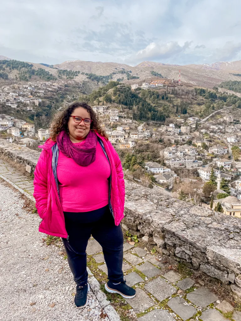 Viajar a Albania: guía completa con costos, rutas y seguridad 7 Brenda in Gjrokaster, Albania