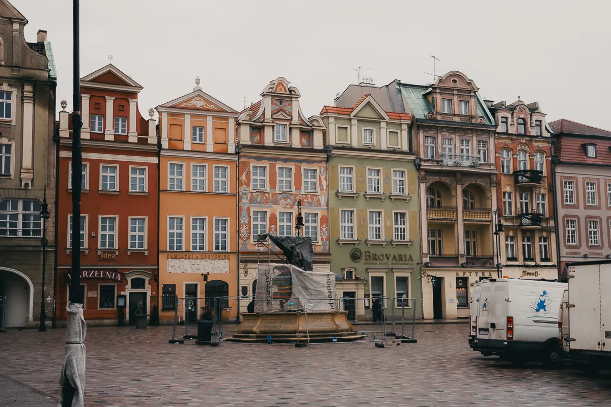 Best Places for Solo Christmas Travel in 2026 11 Buildings in Poznan, Poland