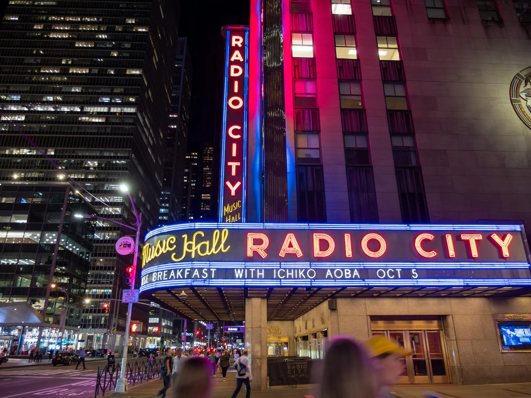 24 Hours in New York City: A Perfect Day Itinerary 10 radio city music hall in new york