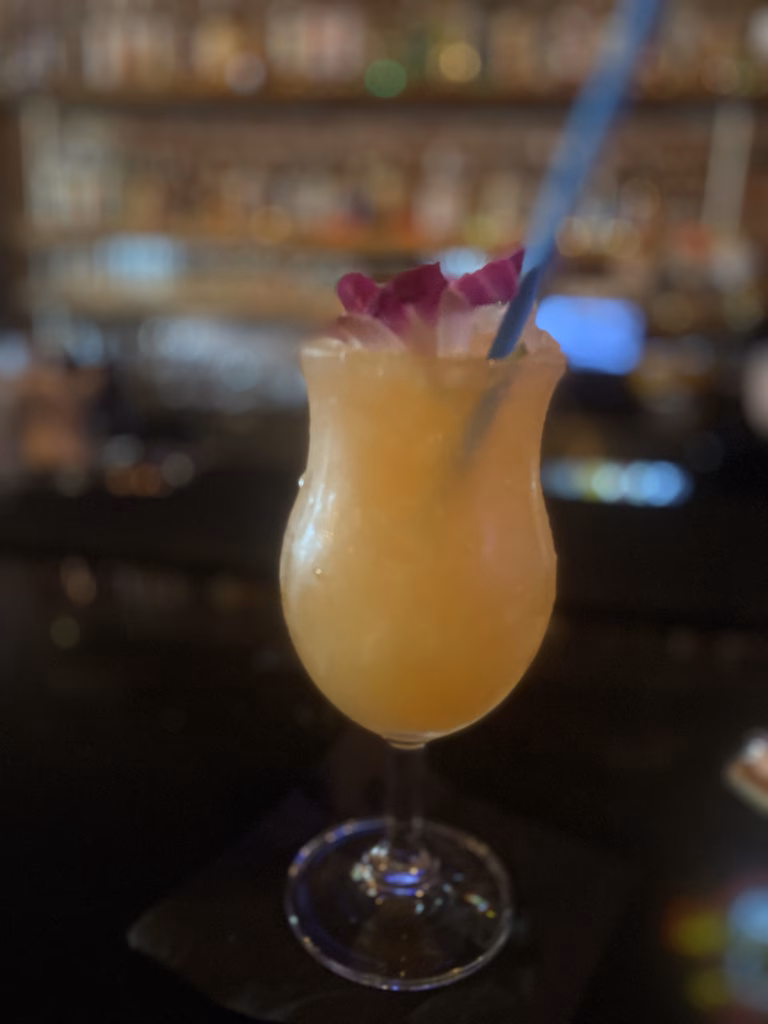 Que Hacer en Jacksonville en 3 Días 5 Un Krakatoa de Sidecar, uno de los happy hours de Jacksonville